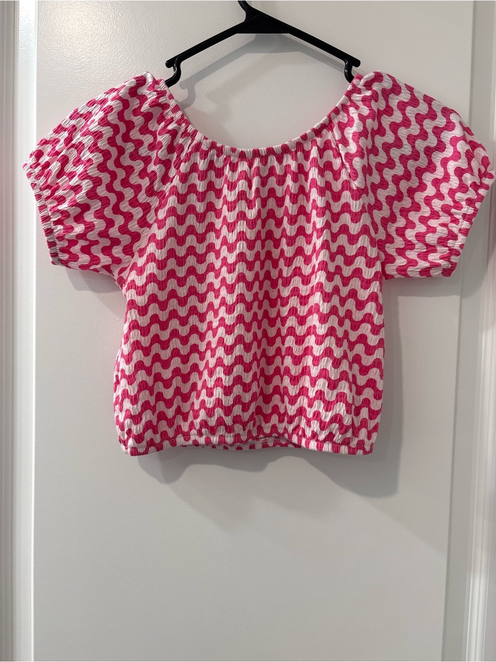 bcg Pink & White Wave-Print Puff Sleeve Blouse - Picture 2 of 3